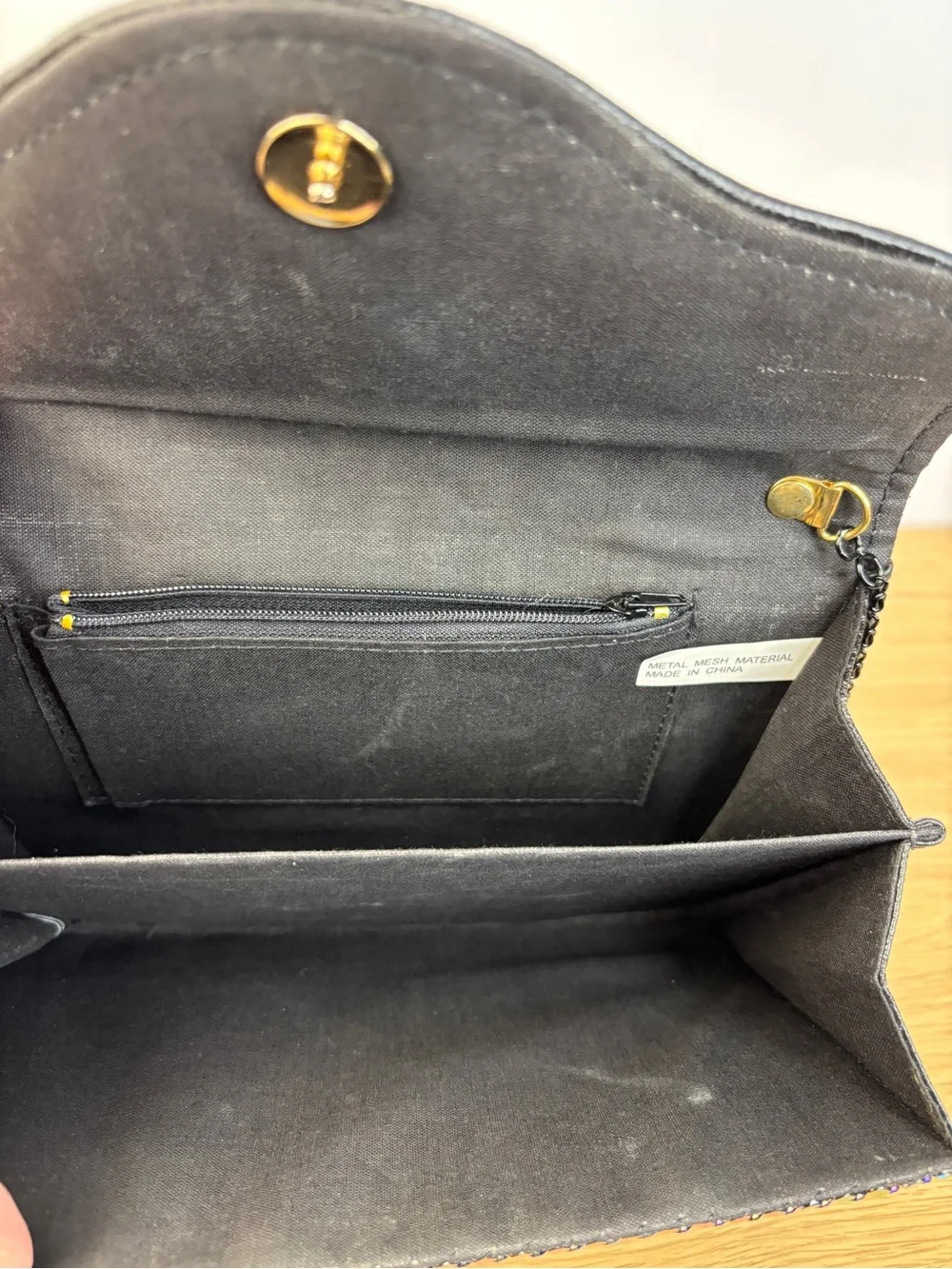 Metal Mesh Iridescent‎ Envelope Clutch With Chain